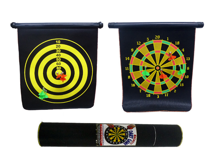 Magnetic Darts Set with 6 Arrows (47cm x 37cm)