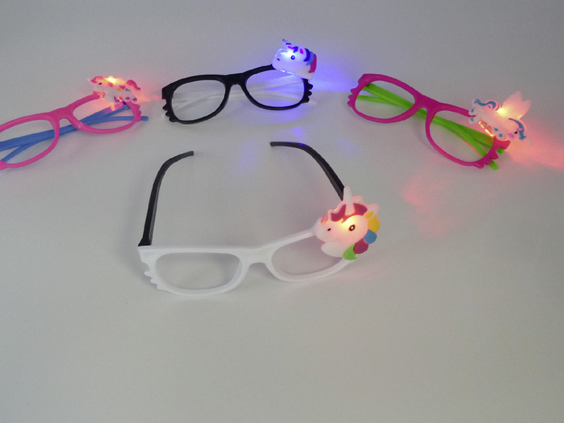 LED flashing glasses with unicorn, batteries included