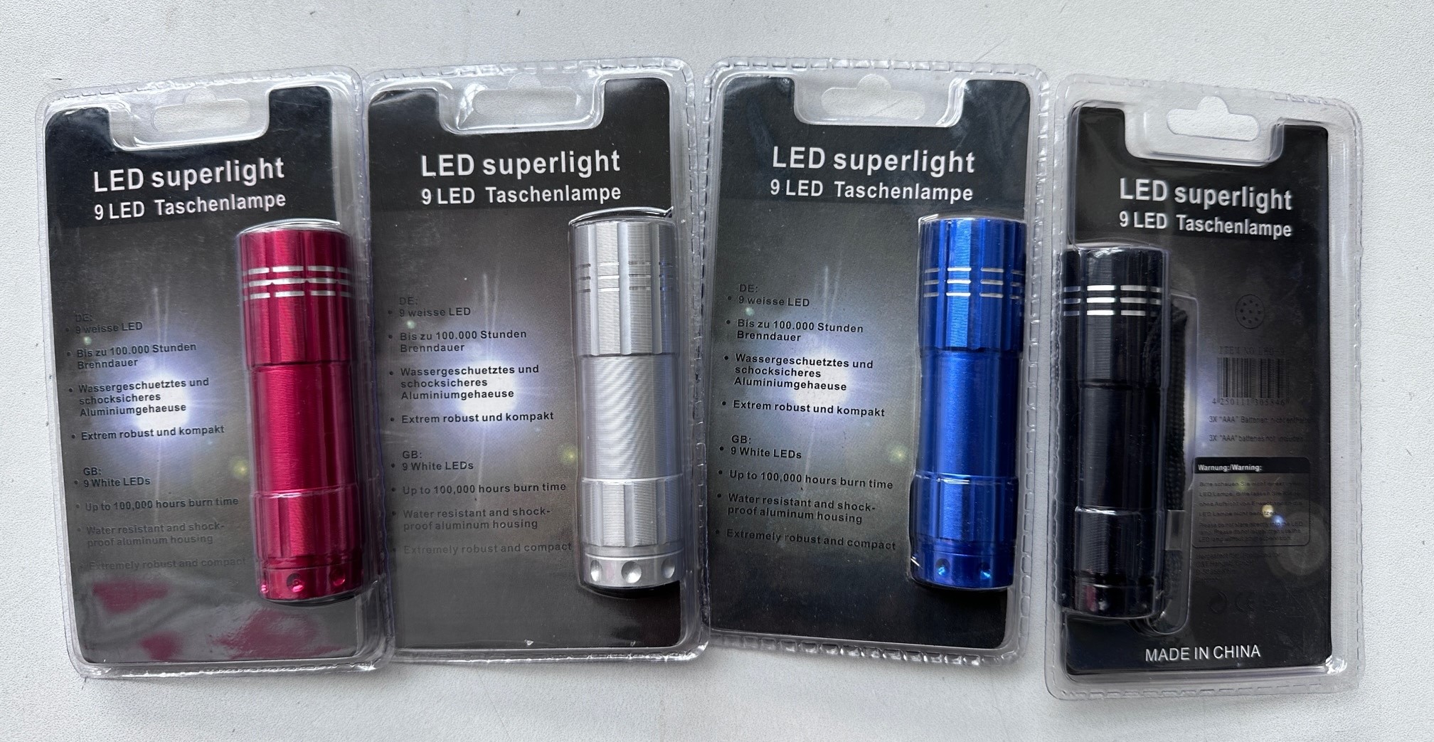 LED Taschenlampe (9 LED) - zum Schließen ins Bild klicken