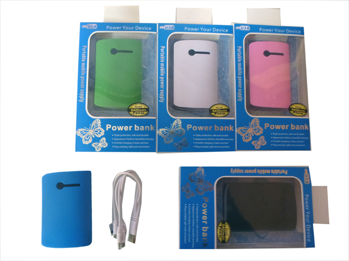 Mobile Handy Ladestation und Akku Powerbank 8400mAh Mobile Handy Ladestation und Akku Powerbank 8400mAh