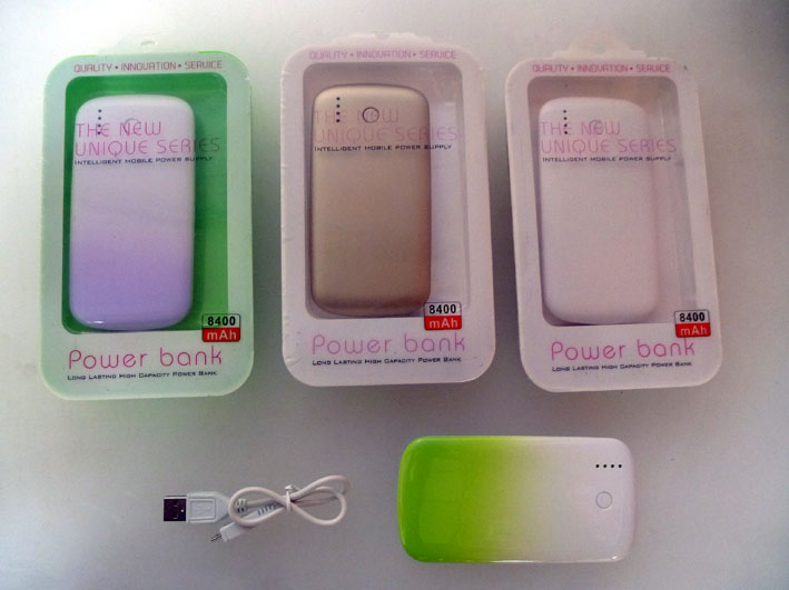 Mobile Handy Ladestation und Akku Powerbank Mobile Handy Ladestation und Akku Powerbank